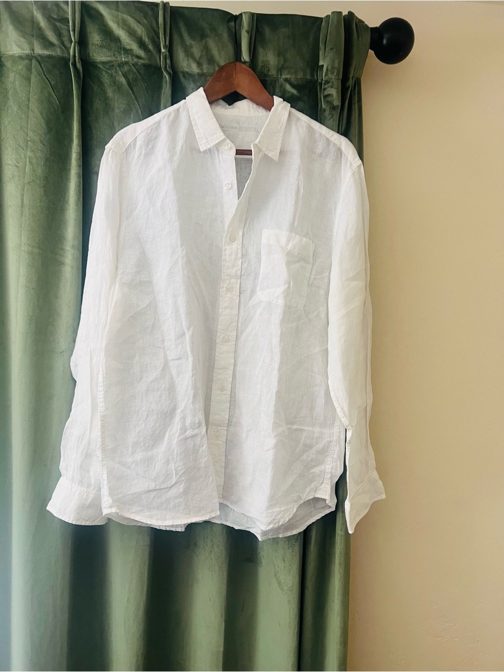 Linen Men’s Long Casual sleeve button down shirt Size XL